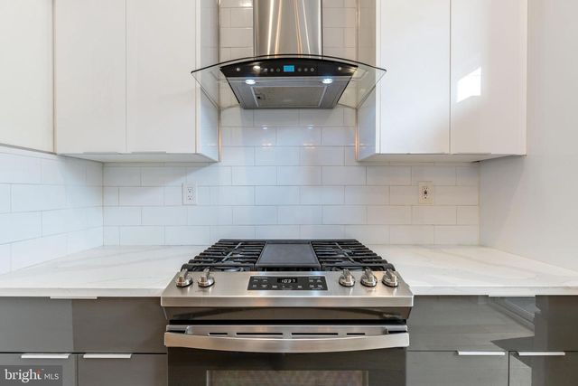 2147 CROSS ST, Philadelphia, PA 19146