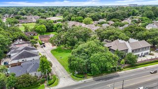 2212 Idle Oaks Dr, Baton Rouge, LA 70808