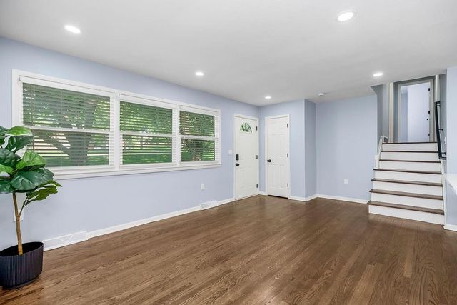 7733 Mission Road, Prairie Village, KS 66208