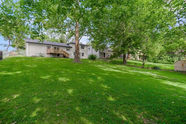 7733 Mission Road, Prairie Village, KS 66208