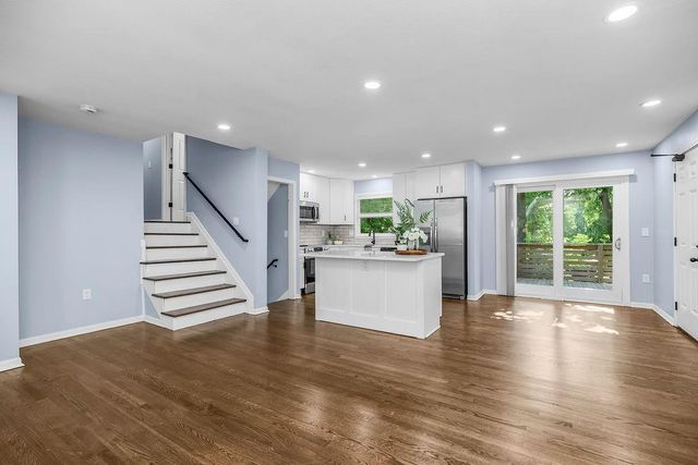 7733 Mission Road, Prairie Village, KS 66208