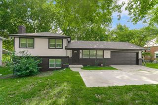 7733 Mission Road, Prairie Village, KS 66208