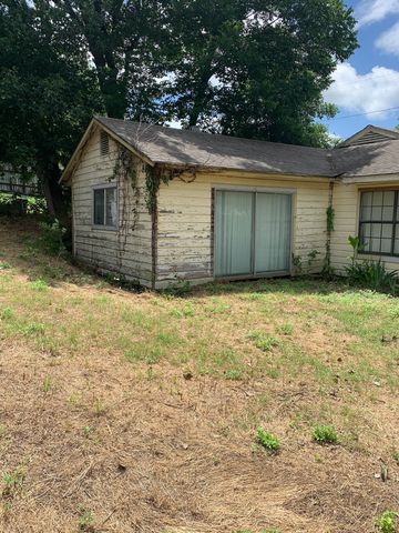 723 Winters Street, Dallas, TX 75216