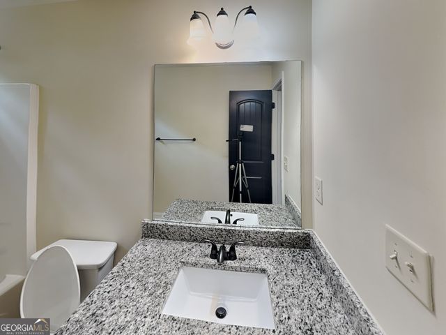 453 Cherry Creek Drive, Loganville, GA 30052