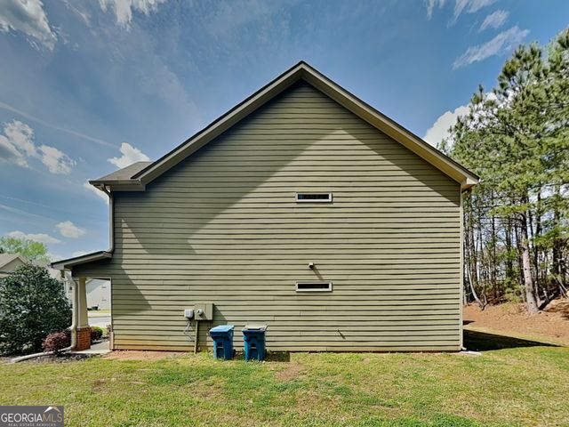 453 Cherry Creek Drive, Loganville, GA 30052