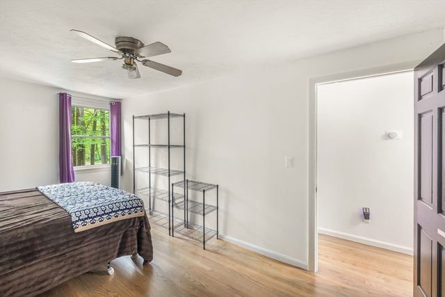 9 Colonial Rd, Sutton, MA 01590