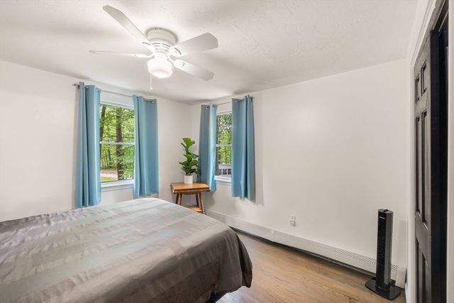 9 Colonial Rd, Sutton, MA 01590