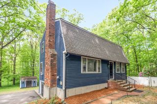 9 Colonial Rd, Sutton, MA 01590