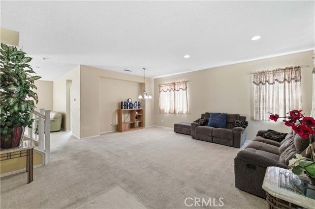 2822 Emerald, Lancaster, CA 93535