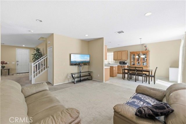 2822 Emerald, Lancaster, CA 93535