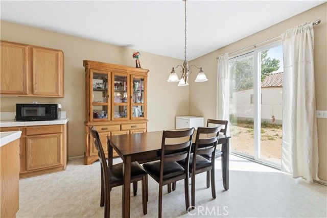 2822 Emerald, Lancaster, CA 93535