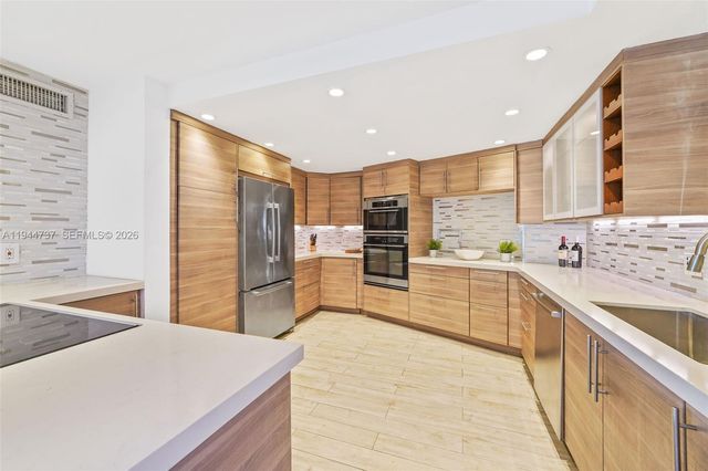 1881 Washington Ave 5H, Miami Beach, FL 33139