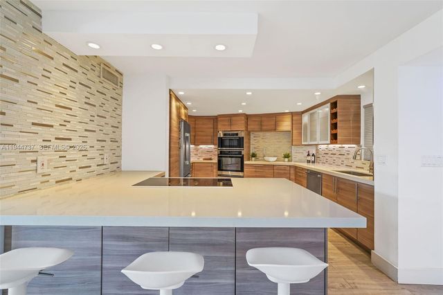 1881 Washington Ave 5H, Miami Beach, FL 33139