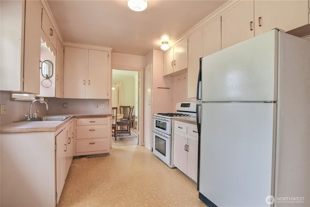 1224 SW 158th Street, Burien, WA 98166