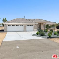 13033 Casco Road, Apple Valley, CA 92308