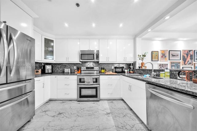 1400 Salzedo St 108, Coral Gables, FL 33134