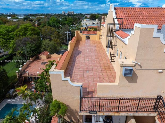 1400 Salzedo St 108, Coral Gables, FL 33134