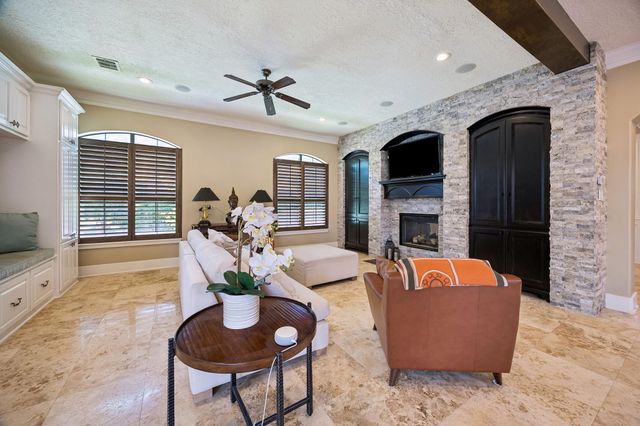 4439 Betty Street, Bellaire, TX 77401