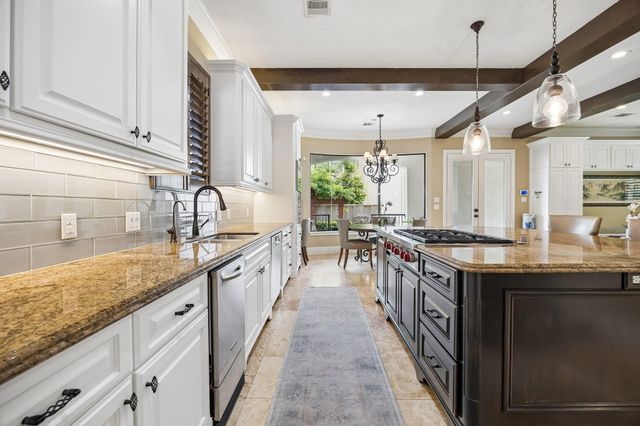 4439 Betty Street, Bellaire, TX 77401