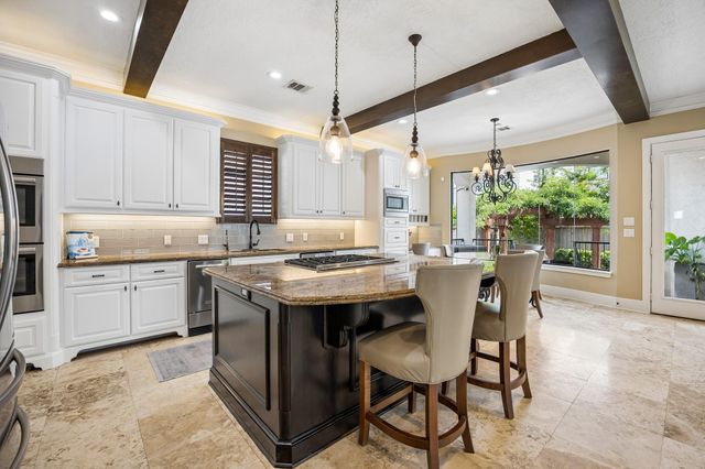 4439 Betty Street, Bellaire, TX 77401