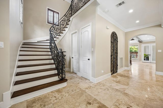 4439 Betty Street, Bellaire, TX 77401