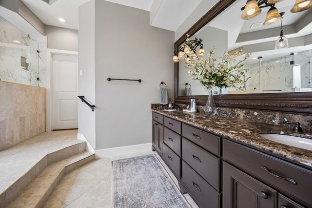4439 Betty Street, Bellaire, TX 77401