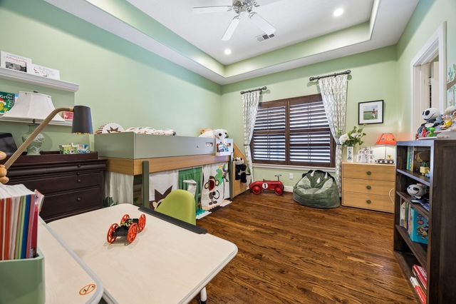 4439 Betty Street, Bellaire, TX 77401