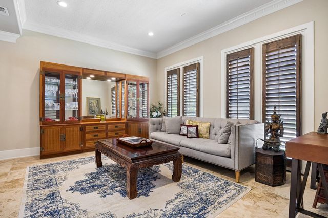 4439 Betty Street, Bellaire, TX 77401