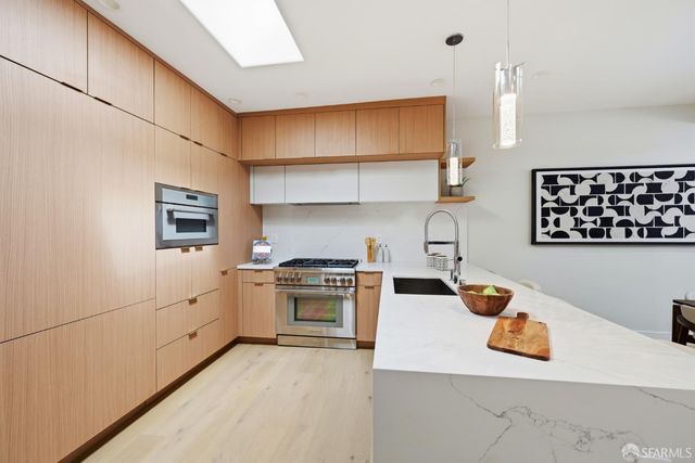 879 27th Avenue, San Francisco, CA 94121