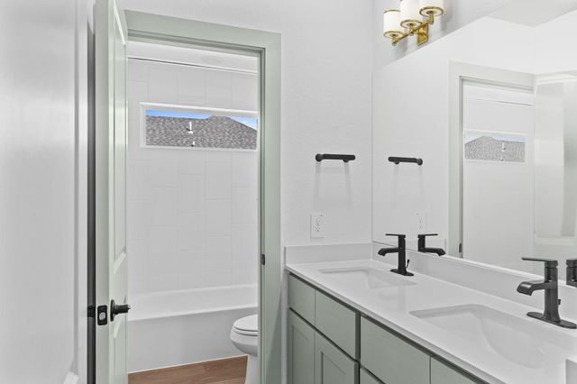 3305 Bolt Rope Drive, Texas City, TX 77591