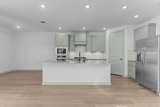 3305 Bolt Rope Drive, Texas City, TX 77591