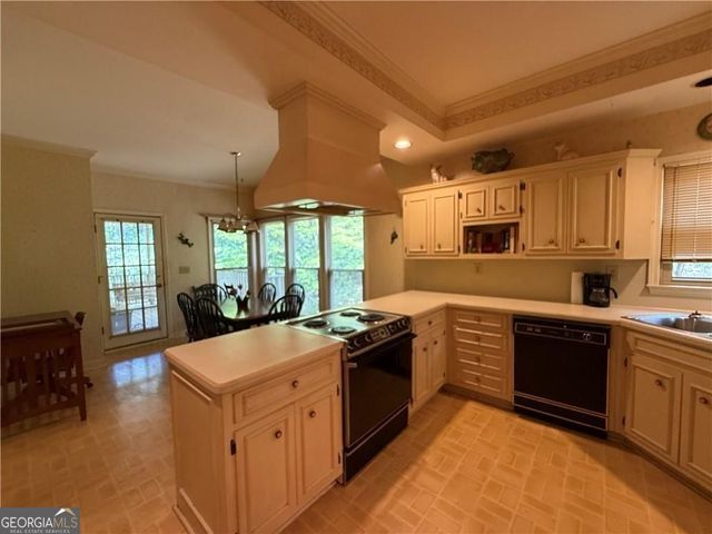 4651 Deep Creek Drive NE, Sugar Hill, GA 30518