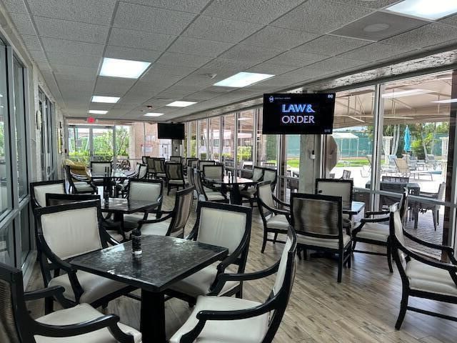 160 Lake Gloria Drive 160, West Palm Beach, FL 33411