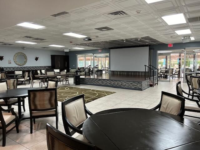 160 Lake Gloria Drive 160, West Palm Beach, FL 33411