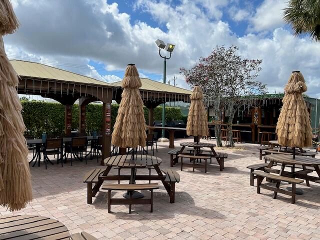 160 Lake Gloria Drive 160, West Palm Beach, FL 33411