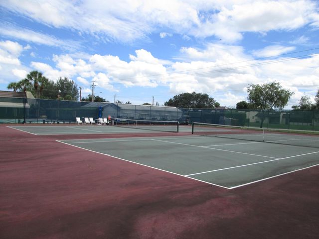 160 Lake Gloria Drive 160, West Palm Beach, FL 33411