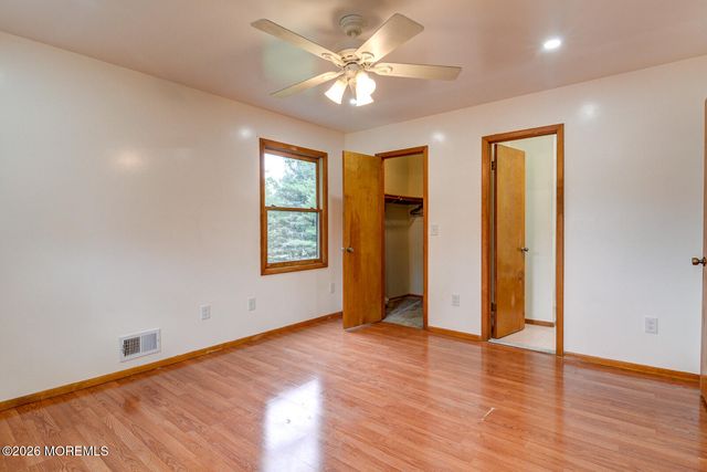 195 Edgemere Court, Toms River, NJ 08755