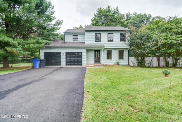 195 Edgemere Court, Toms River, NJ 08755