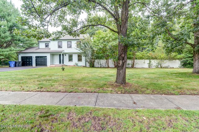 195 Edgemere Court, Toms River, NJ 08755