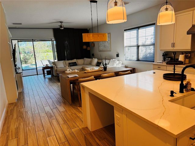 9901 WINNINGTON STREET, Orlando, FL 32832