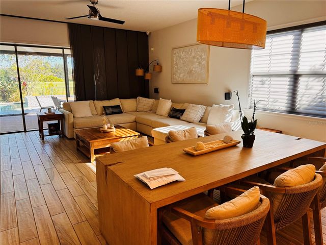 9901 WINNINGTON STREET, Orlando, FL 32832