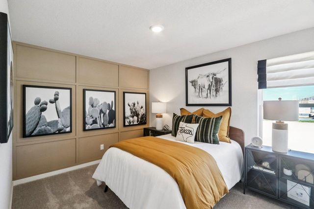 220 Bendecido LOOP, Elgin, TX 78621