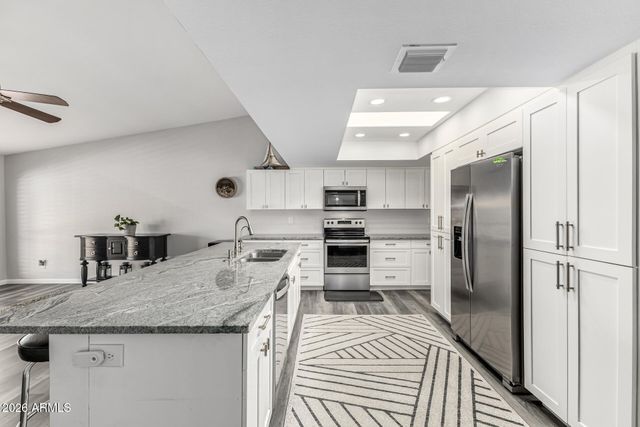 4722 E AHWATUKEE Drive, Phoenix, AZ 85044