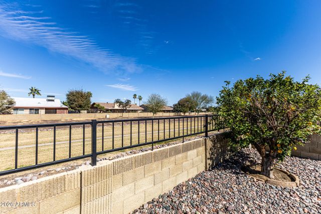 4722 E AHWATUKEE Drive, Phoenix, AZ 85044