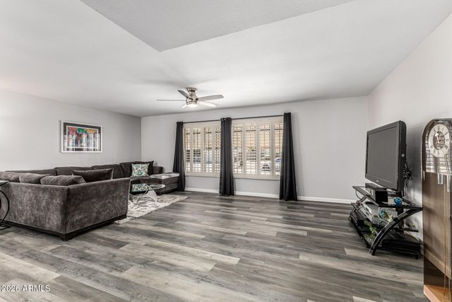 4722 E AHWATUKEE Drive, Phoenix, AZ 85044