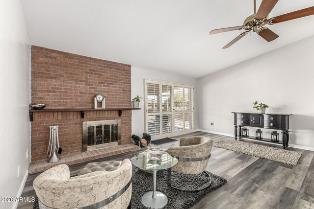 4722 E AHWATUKEE Drive, Phoenix, AZ 85044