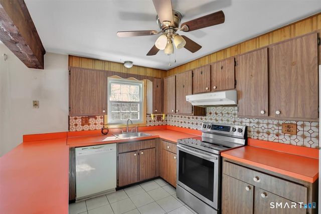 46 Horseshoe Drive, Waterbury, CT 06706