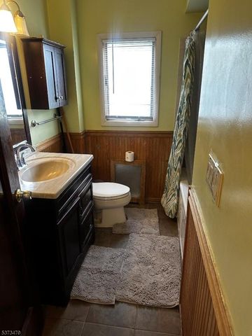 26 E Park St, East Orange City, NJ 07017