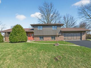 185 N Dewey Street, Diamond, IL 60416