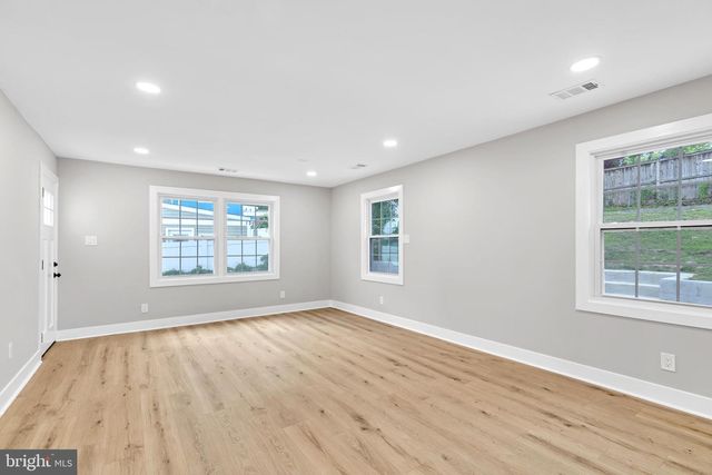 5105 11TH ST S, Arlington, VA 22204